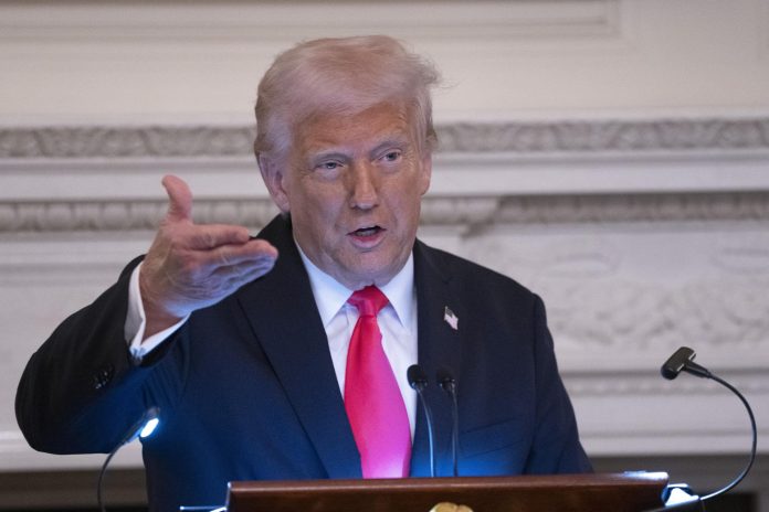 Trump dice que tuvo una "productiva" llamada con Carney y coincidieron "en muchas cosas"