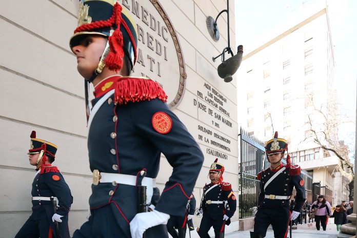 José de San Martín, máximo símbolo argentino de patriotismo, 175 años después de su muerte