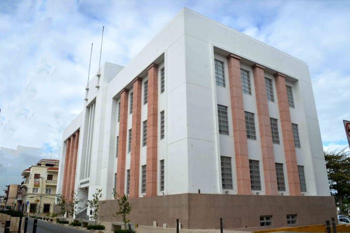 Fachada del Centro Indotel Cultura Digital